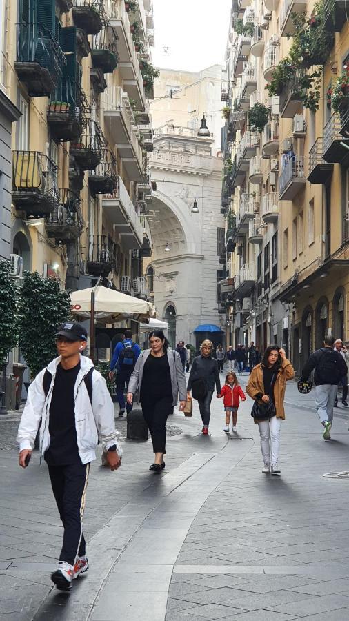 Apartament Casa Rosi Nel Cuore Di Napoli Zewnętrze zdjęcie